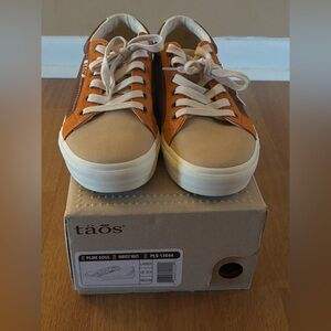 Women’s Taos Plim Souls size 9.5M in harvest multi Brand new with box